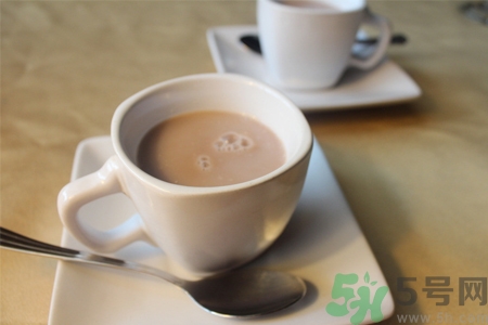 為什么喝奶茶后睡不著覺？喝奶茶會失眠怎么辦？