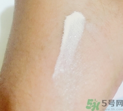 夢(mèng)妝光采裸透氣墊怎么樣？夢(mèng)妝桃花遮瑕氣墊bb好用嗎？