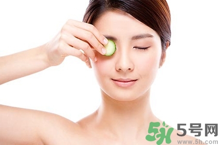 貼黃瓜片后要洗臉嗎？敷黃瓜片后需要洗臉嗎？