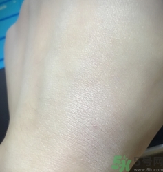 夢(mèng)妝凈致氣墊粉底液怎么用？夢(mèng)妝桃花遮瑕氣墊使用方法