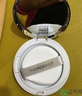 菲詩(shī)小鋪水光無(wú)瑕氣墊修顏乳怎么樣？菲詩(shī)小鋪氣墊cc好用嗎？