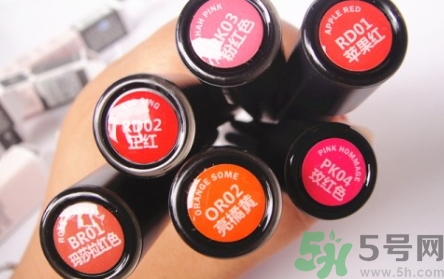 菲詩小鋪水墨絢染水潤(rùn)唇彩怎么樣？菲詩小鋪唇彩好用嗎？