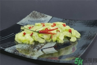 喝苦瓜汁會影響月經(jīng)嗎？來月經(jīng)可以喝苦瓜汁嗎？