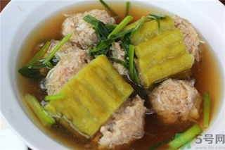 喝苦瓜汁會影響月經(jīng)嗎？來月經(jīng)可以喝苦瓜汁嗎？