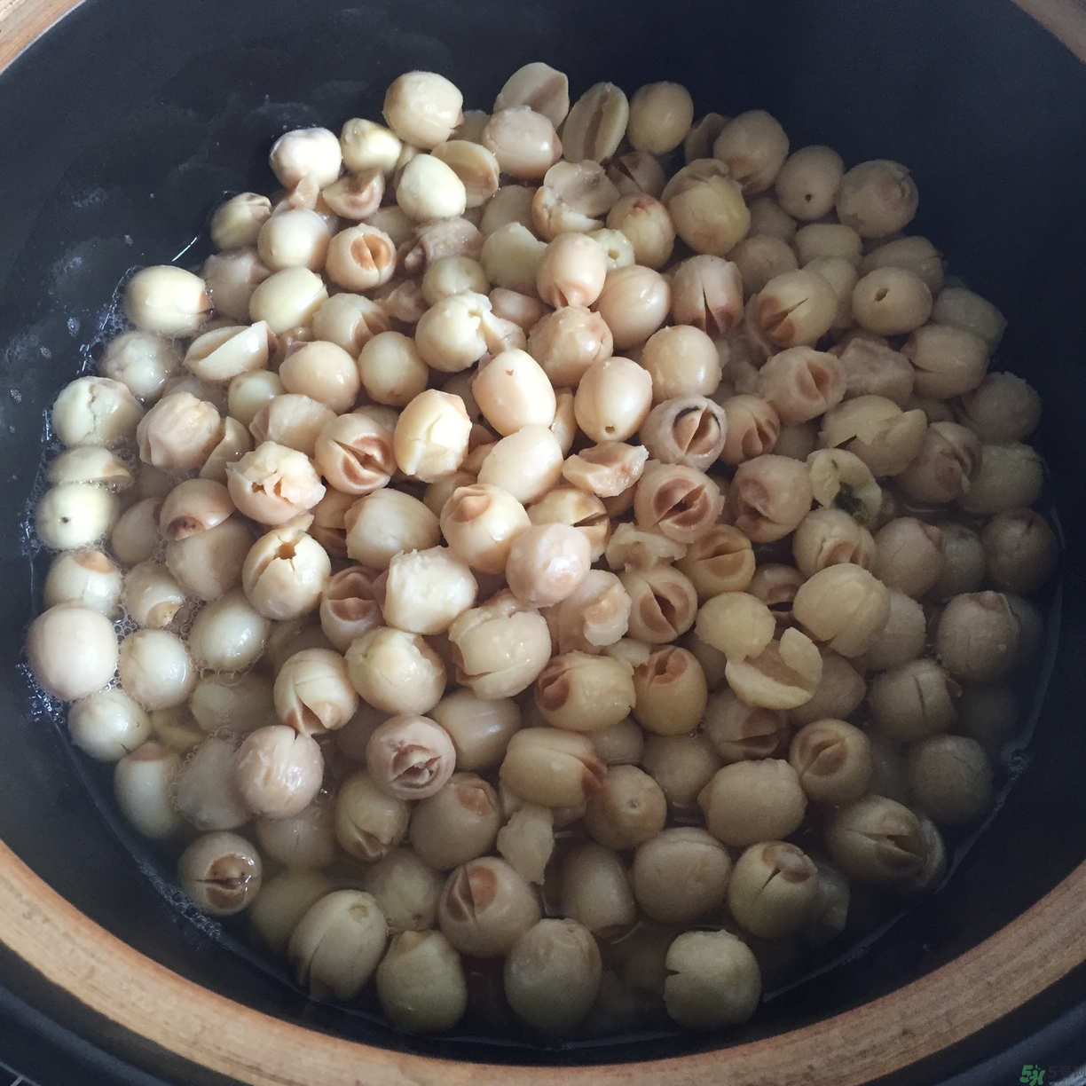 蓮蓉月餅的餡料是什么？蓮蓉月餅的餡料怎么做？