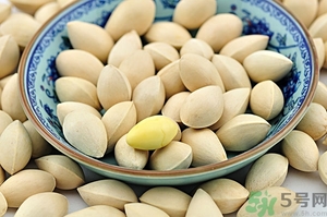 白果什么時候成熟？沒熟的白果能不能吃？