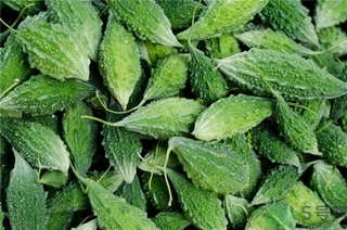 苦瓜汁可以敷臉嗎？苦瓜汁敷臉可以祛痘嗎