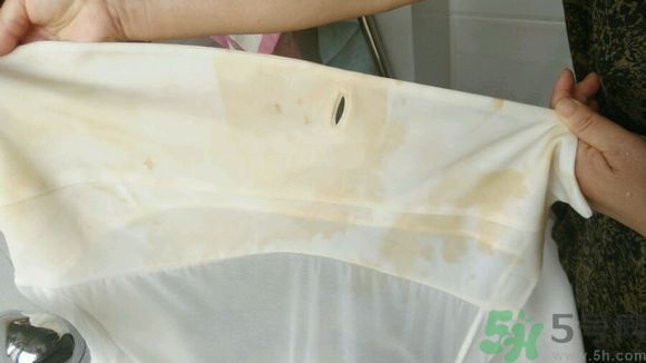 葡萄汁弄衣服上怎么清洗?葡萄汁弄到衣服上怎么洗? 葡萄汁弄衣服上怎么清洗?葡萄汁弄到衣服上怎么洗?