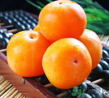 螃蟹和柿子能一起吃嗎？螃蟹和柿子一起吃會(huì)怎樣？