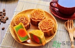 蛋黃月餅好吃嗎？蛋黃月餅?zāi)膫€牌子好吃？