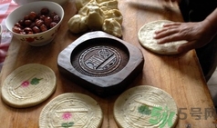 什么是打月餅?打月餅用什么油好? 什么是打月餅?打月餅用什么油好?