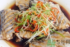 如何挑選新鮮魚？怎樣吃到不被污染的魚？