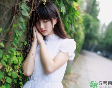 外陰瘙癢有灼熱感是怎么回事？外陰瘙癢有灼熱感怎么辦？