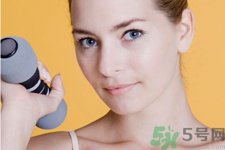 玻尿酸隆鼻和手術(shù)隆鼻的區(qū)別是什么？