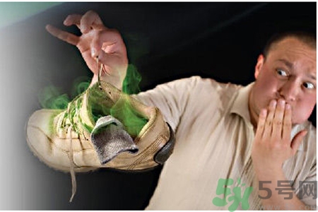 腳臭是怎么回事？用什么方法去除腳臭？