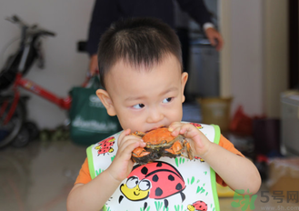小孩吃螃蟹過敏怎么辦？小孩吃螃蟹過敏癥狀