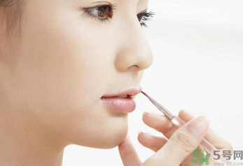 19歲的女生用什么護(hù)膚品比較好？適合19歲用的護(hù)膚品牌推薦