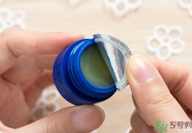 Blistex碧唇小藍(lán)罐好用嗎？怎么用？