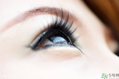 飄眉好不好？飄眉后痂掉了顏色很淡