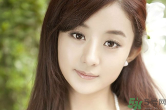 20歲的女生用什么護膚品比較好？20歲的女生適合用什么護膚品？