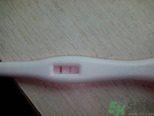 什么時候用驗(yàn)孕棒最準(zhǔn)確?使用驗(yàn)孕棒的最佳時間