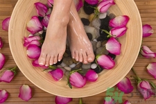 明礬泡腳的作用是什么？明礬泡腳的注意事項(xiàng)