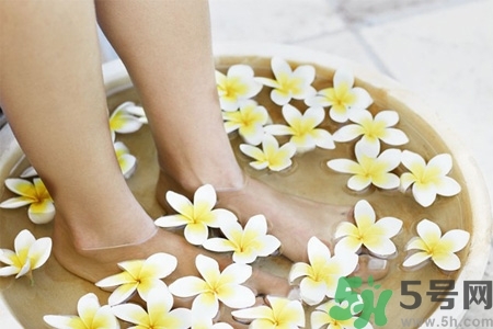 孕婦可以用生姜泡腳嗎？生姜泡腳的方法是什么？