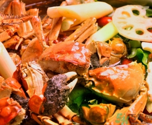 螃蟹搭配什么吃最好？吃螃蟹時搭配什么？