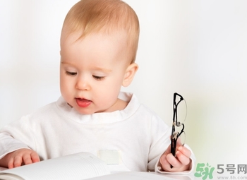 奶蘚是濕疹嗎？奶蘚和濕疹的區(qū)別