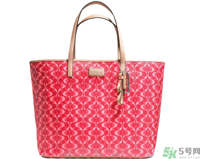 coach和gucci哪個好？coach和gucci哪個好看？