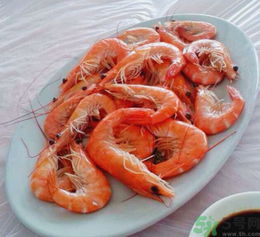 水煮蝦煮多長(zhǎng)時(shí)間？水煮蝦煮幾分鐘？