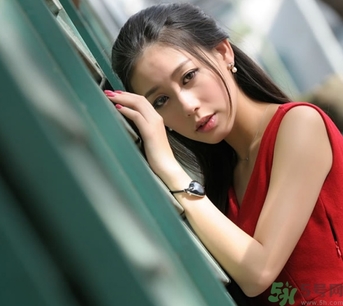 女性頭暈?zāi)垦Ｔ趺椿厥拢颗灶^暈?zāi)垦Ｔ趺崔k？