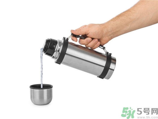 喝溫開水可以減肥嗎？喝溫開水有什么好處？