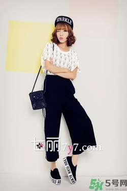 闊腿褲配什么鞋子好看？穿闊腿褲配什么鞋子？