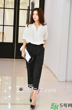 闊腿褲配什么鞋子好看？穿闊腿褲配什么鞋子？