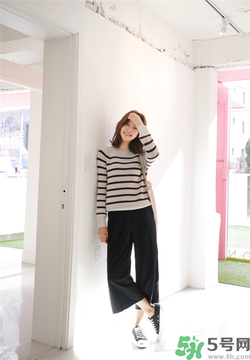 闊腿褲配什么鞋子好看？穿闊腿褲配什么鞋子？