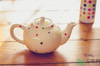 喝溫開水可以減肥嗎？喝溫開水有什么好處？