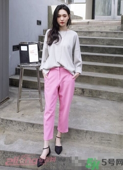 闊腿褲配什么鞋子好看？穿闊腿褲配什么鞋子？