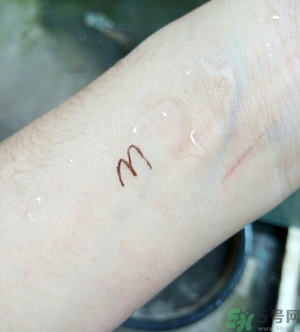 愛麗小屋眼線筆怎么樣？愛麗小屋眼線筆好用嗎？