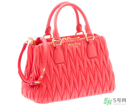 miumiu是哪個國家的牌子？miumiu是prada旗下的嗎？