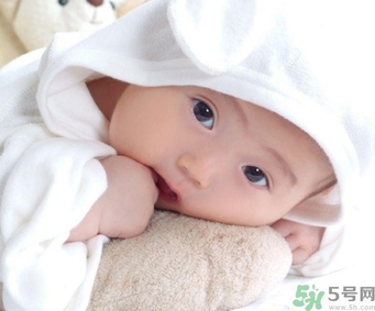 寶寶鼻子有鼻涕出不來怎么辦？寶寶鼻涕清理方法