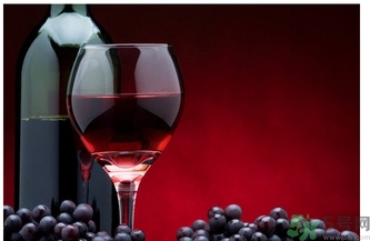 酒精中毒的早期癥狀有哪些？酒精中毒的癥狀有哪些？