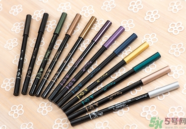 solone眼線筆怎么削？怎么推出來(lái)？