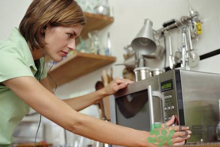 微波爐對(duì)身體有害嗎？微波爐的危害有哪些？