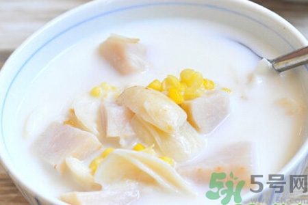 吃芋頭可以喝牛奶嗎？吃芋頭喝牛?奶有什么好處？