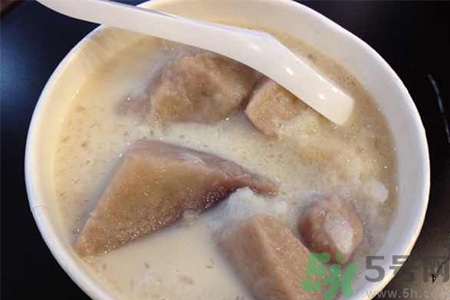 吃芋頭可以喝牛奶嗎？吃芋頭喝牛?奶有什么好處？