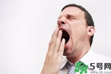 下午犯困怎么辦？犯困按摩什么穴位效果最快？