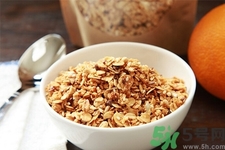 吃燕麥片有什么好處？燕麥片吃了對人的好處有哪些？