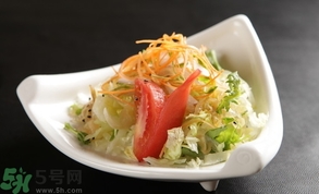 海蜇和葡萄可以一起吃嗎？海蜇和葡萄一起吃好不好？