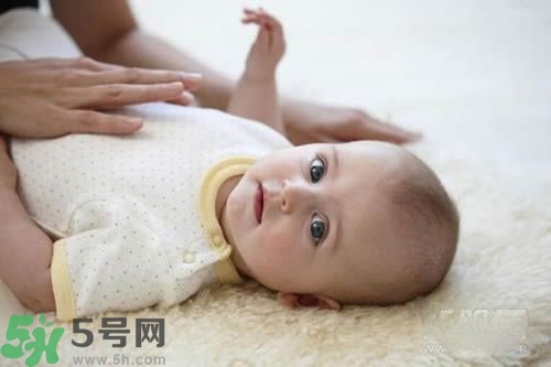 積食發(fā)燒怎么推拿？積食發(fā)燒推拿手法圖解